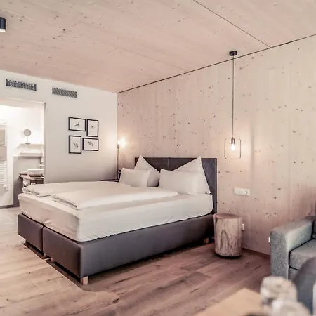 Boutique Lechzeit Hotel Elmen