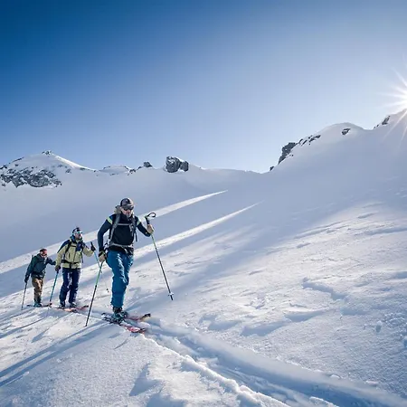 Hotell Boutique Lechzeit 4*