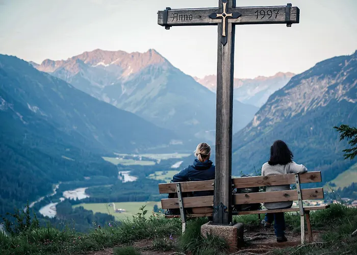 Boutique Lechzeit 酒店 Elmen