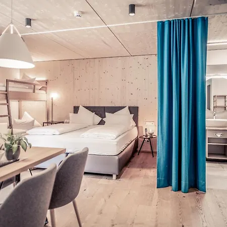 Отель Boutique Lechzeit 4*